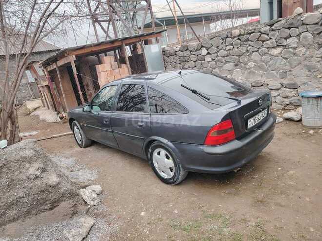 Opel Vectra 1997, 153,548 km - 1.8 l - Şəki