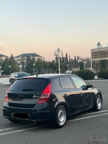 Hyundai i30 2009, 260,000 km - 1.4 l - Ucar