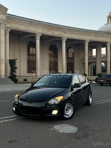 Hyundai i30 2009, 260,000 km - 1.4 l - Ucar