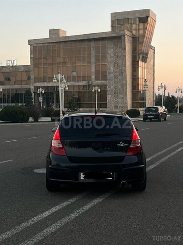 Hyundai i30 2009, 260,000 km - 1.4 l - Ucar