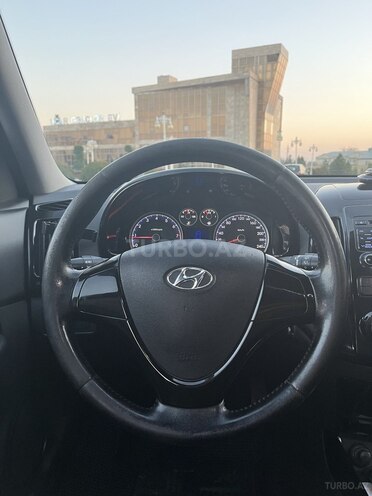 Hyundai i30 2009, 260,000 km - 1.4 l - Ucar