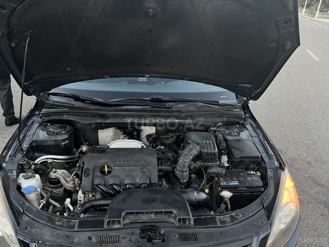 Hyundai i30 2009, 260,000 km - 1.4 l - Ucar