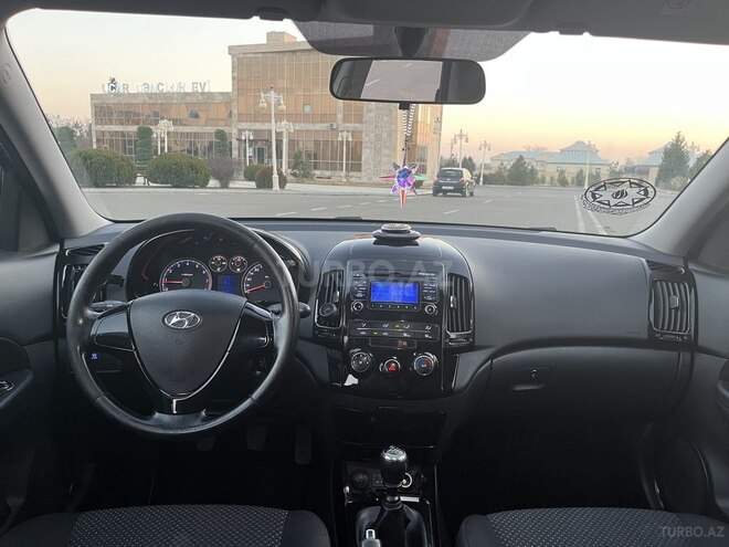 Hyundai i30 2009, 260,000 km - 1.4 l - Ucar