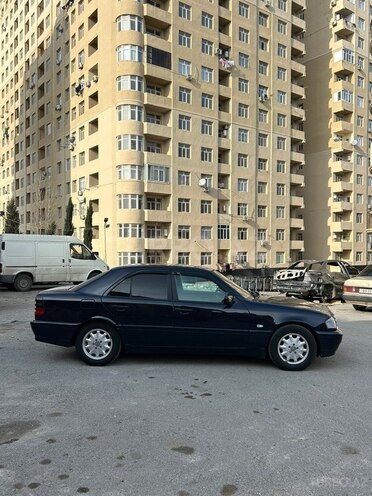 Mercedes C 240 1997, 416,000 km - 2.4 l - Bakı