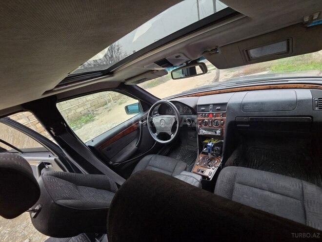 Mercedes C 220 2000, 439,000 km - 2.2 l - Bakı