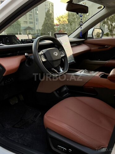 Changan Qiyuan A05 2025, 34,000 km - 1.5 л - Bakı