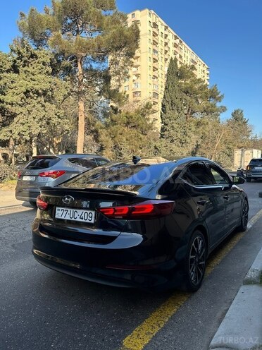Hyundai Elantra 2018, 178,637 km - 2.0 л - Bakı