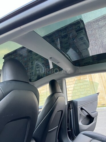 Tesla Model 3-15