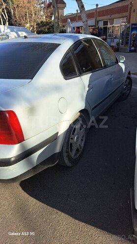 Volkswagen Passat 1999, 300,000 km - 2.3 л - Gəncə