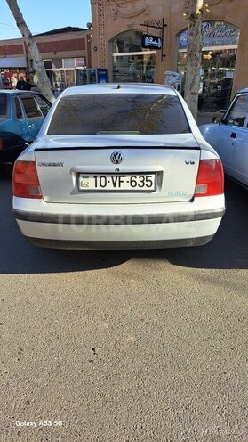 Volkswagen Passat 1999, 300,000 km - 2.3 л - Gəncə