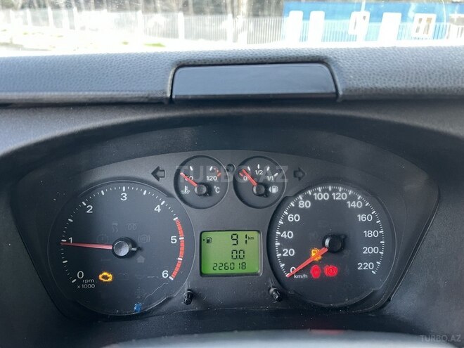 Ford Transit-15