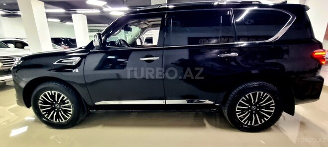 Nissan Patrol 2023, 40,000 km - 5.6 l - Bakı