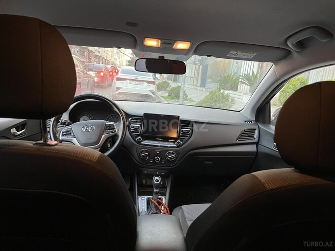 Hyundai Accent 2022, 82,300 km - 1.6 л - Bakı
