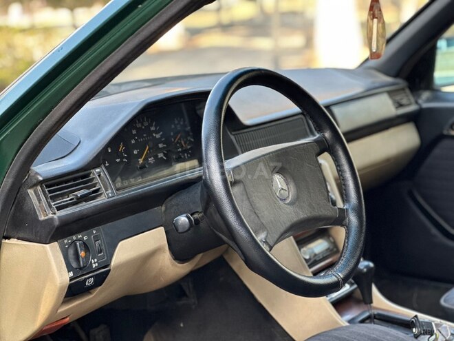 Mercedes 300 D 1985, 380,000 km - 3.0 l - Salyan