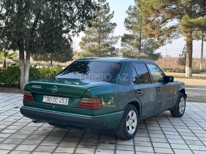 Mercedes 300 D 1985, 380,000 km - 3.0 l - Salyan
