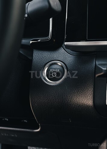 Toyota Camry-9