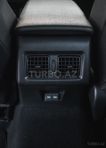 Toyota Camry-16