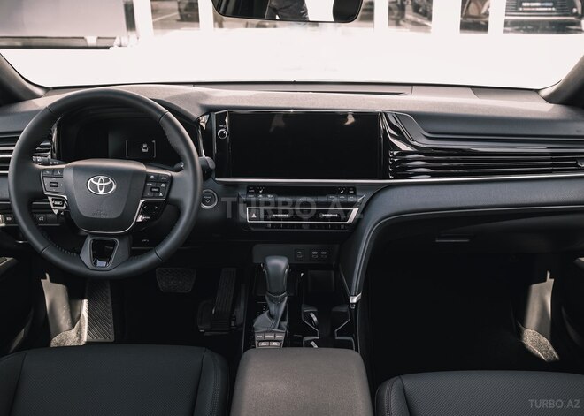 Toyota Camry-14