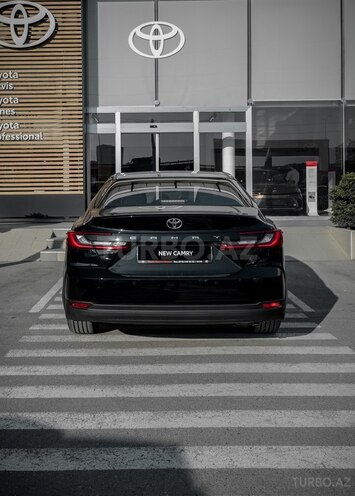 Toyota Camry-4