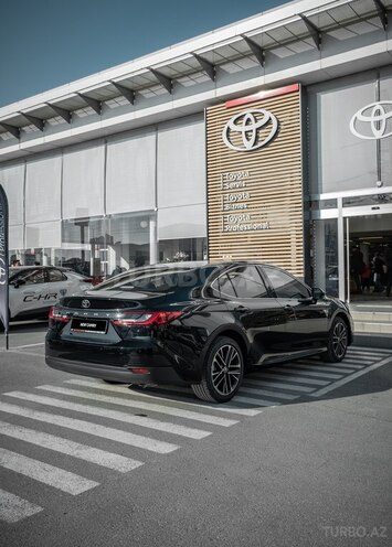 Toyota Camry-6
