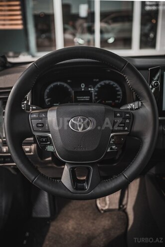 Toyota Camry-10