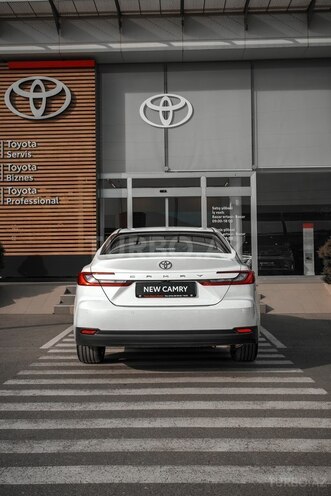 Toyota Camry-4