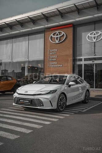 Toyota Camry-1