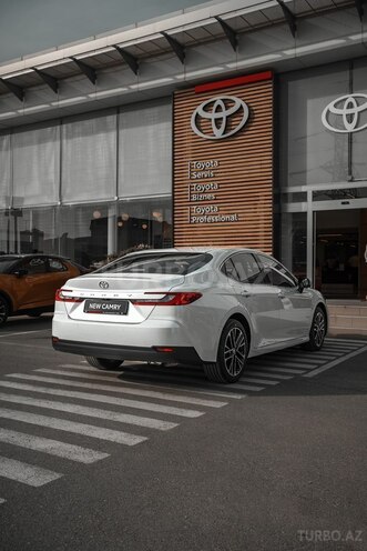 Toyota Camry-6