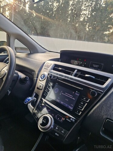 Toyota Prius V 2015, 210,000 km - 1.8 l - Bakı