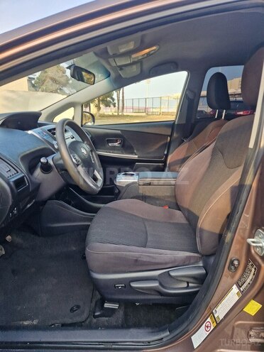 Toyota Prius V 2015, 210,000 km - 1.8 l - Bakı