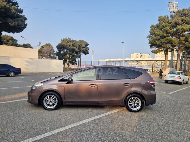 Toyota Prius V 2015, 210,000 km - 1.8 l - Bakı