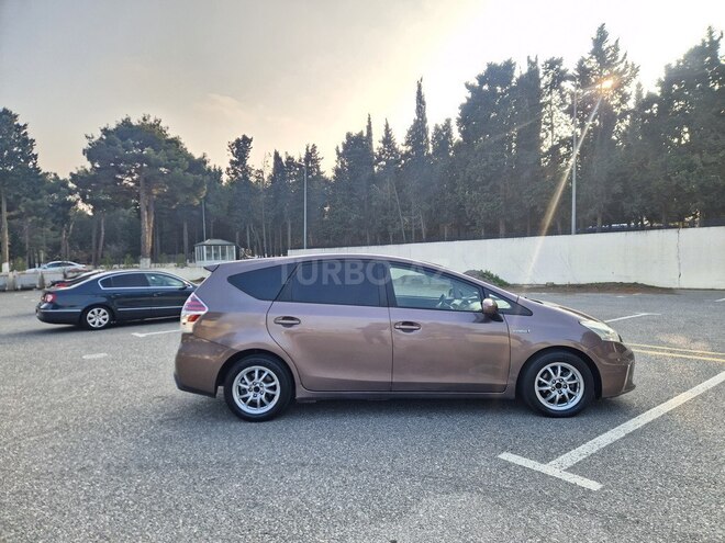 Toyota Prius V 2015, 210,000 km - 1.8 l - Bakı