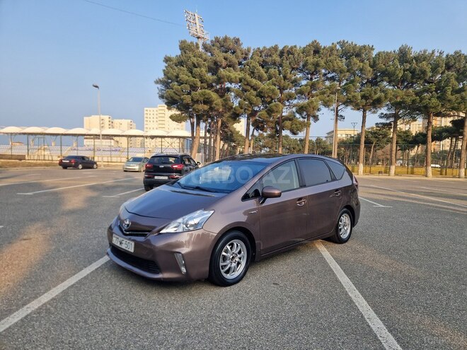 Toyota Prius V 2015, 210,000 km - 1.8 l - Bakı