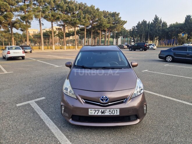 Toyota Prius V 2015, 210,000 km - 1.8 l - Bakı