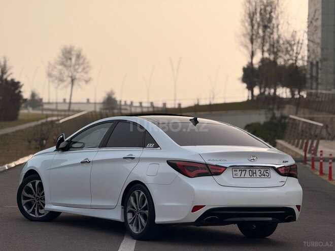 Hyundai Sonata-2