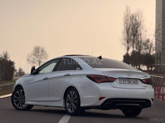 Hyundai Sonata-4