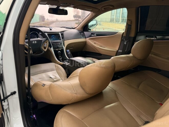 Hyundai Sonata-8