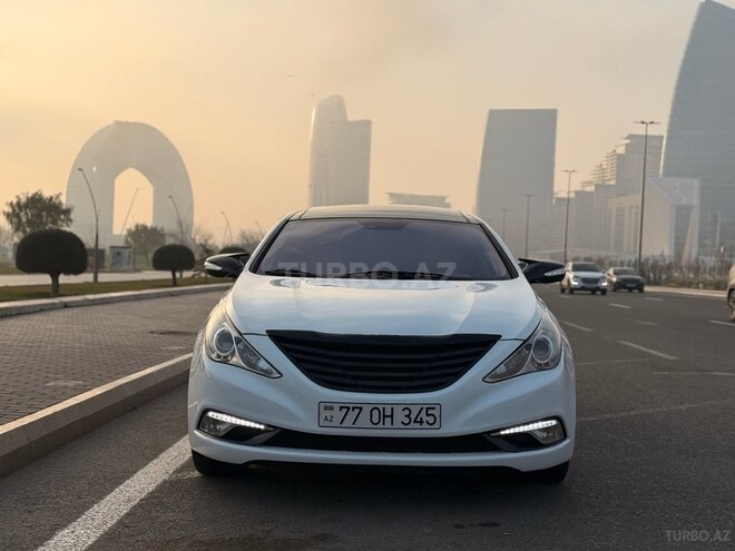 Hyundai Sonata-16