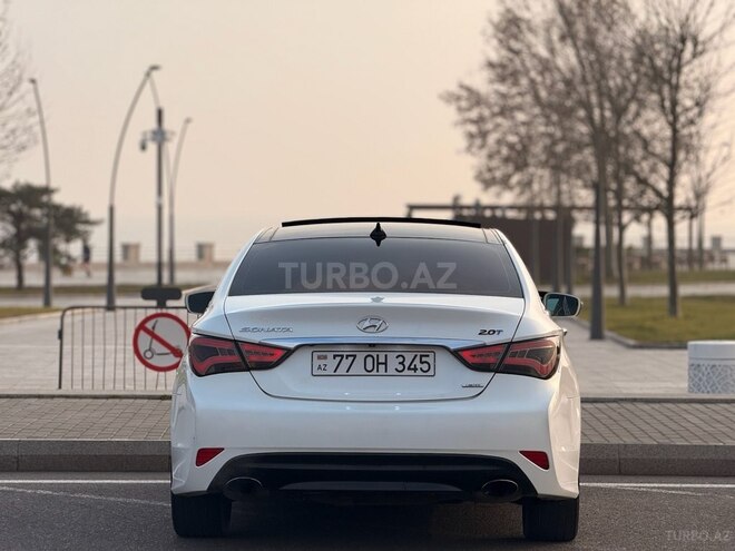 Hyundai Sonata-15