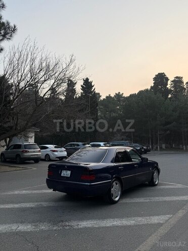 Mercedes C 200-8