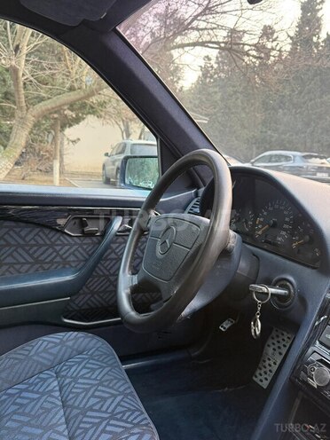 Mercedes C 200-11