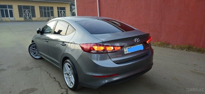 Hyundai Avante 2015, 264,500 km - 1.6 л - Bakı