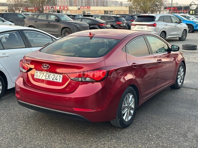 Hyundai Elantra-5