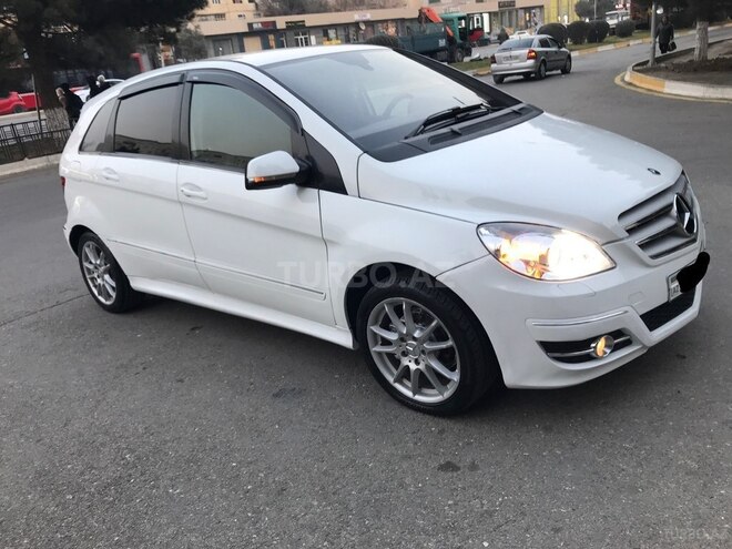 Mercedes B 180 2009, 181,000 km - 1.7 l - Sumqayıt