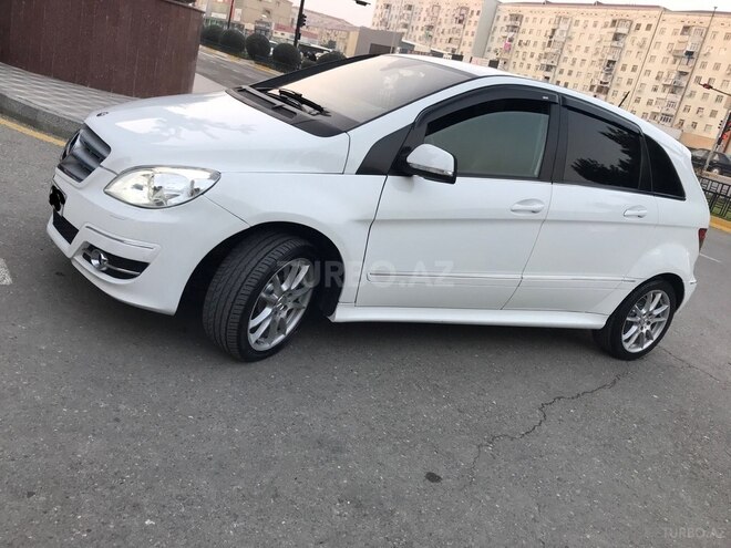 Mercedes B 180 2009, 181,000 km - 1.7 l - Sumqayıt