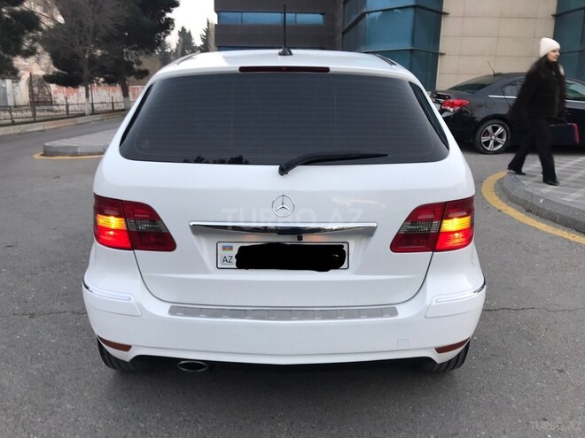 Mercedes B 180 2009, 181,000 km - 1.7 l - Sumqayıt