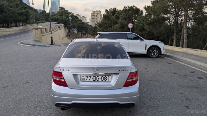 Mercedes C 250 2011, 260,000 km - 1.8 l - Bakı