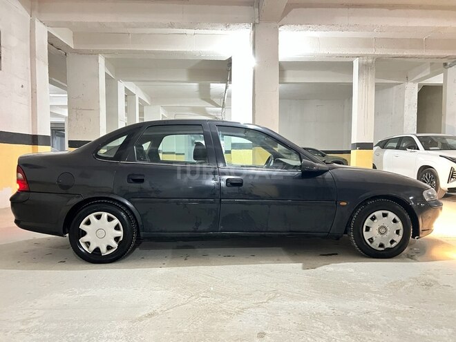Opel Vectra 1997, 300,000 km - 1.8 l - Bakı