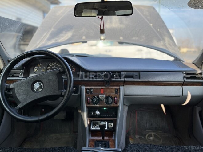 Mercedes 200 E 1990, 666,000 km - 2.0 l - Bakı