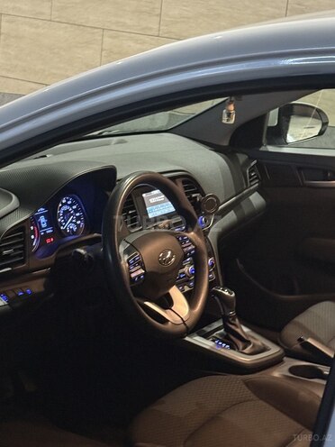 Hyundai Elantra 2019, 115,000 km - 2.0 l - Bakı